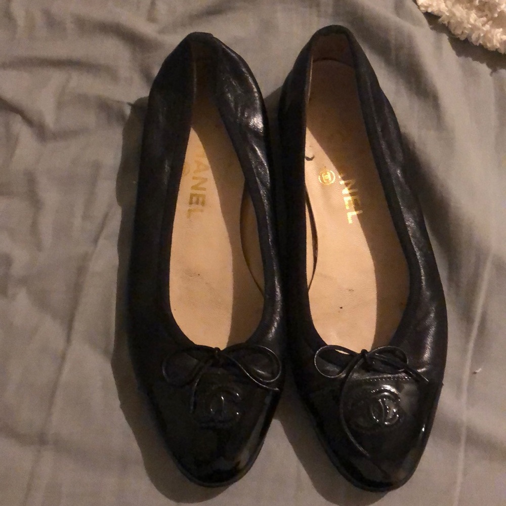 Black Chanel ballet flats